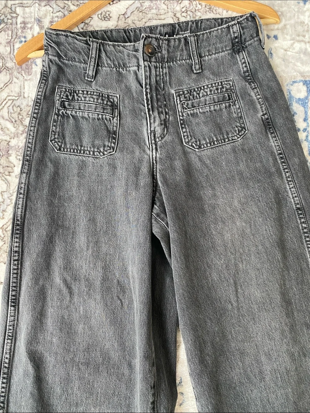 Old Navy High-Rise Wide Leg Baggy Jeans